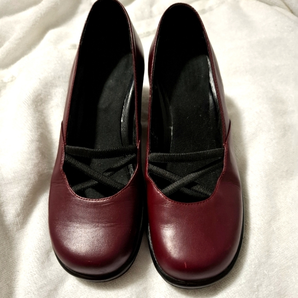 Dansko Burgundy Leather Cross Elastic Strap Mary Jane Clogs Womens Size 37
